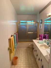 Walk-In Closet Photo of 14575 18 Avenue Avenue, Surrey, BC