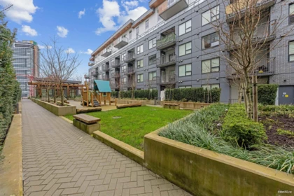 102 645 Como Lake Avenue, Coquitlam, BC, Coquitlam — Apartment/Condo for sale