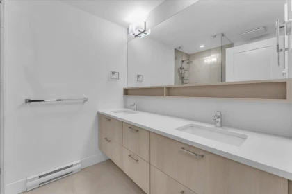 Primary Bathroom Photo of 35 9718 161a Street, Surrey, BC
