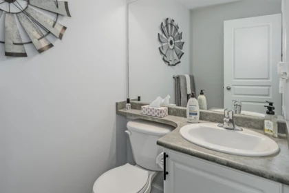 Guest Bathroom Photo of 81 32777 Chilcotin Drive, Abbotsford, BC