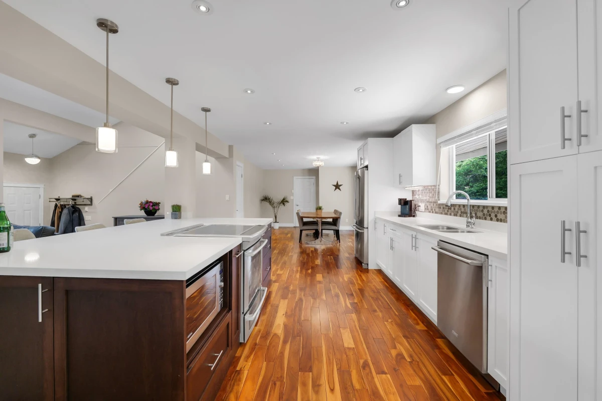 Living Room Photo of 1510 Macdonald Place, Squamish, BC