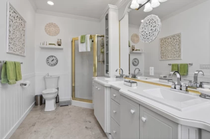 Laundry Room Photo of 2932 139 Street, Surrey, BC