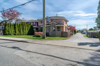 Community Amenities Photo (Clubhouse) of 6758 Kitchener Street, Burnaby, BC