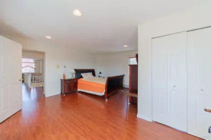 Entry Foyer Photo of 6758 Kitchener Street, Burnaby, BC