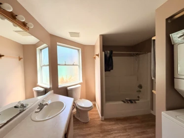 Laundry Room Photo of 3 3350 Westham Island Road, Ladner, BC
