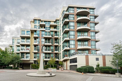 412 10 Renaissance Square, New Westminster, BC, New Westminster — Apartment/Condo for sale