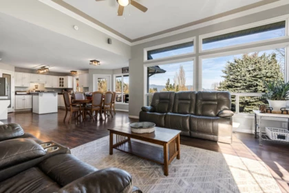 Pantry Photo of 46286 Valleyview Road, Chilliwack, BC
