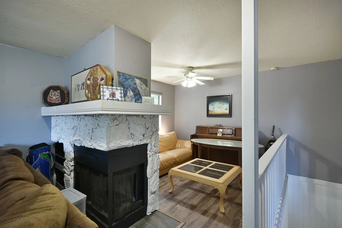 Family Room Photo of 5727 Trail Avenue, Sechelt, BC