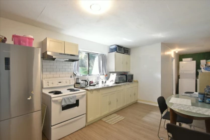 Basement Recreation Room Photo of 5727 Trail Avenue, Sechelt, BC