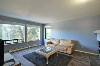 5727 Trail Avenue, Sechelt, BC, Sechelt — Single Family Residence for sale
