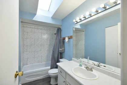 Primary Bathroom Photo of 5727 Trail Avenue, Sechelt, BC