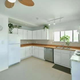 Primary Bedroom Photo of 5727 Trail Avenue, Sechelt, BC
