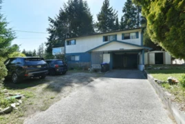 5727 Trail Avenue, Sechelt, BC