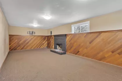Hallway Photo of 14682 111 Avenue, Surrey, BC