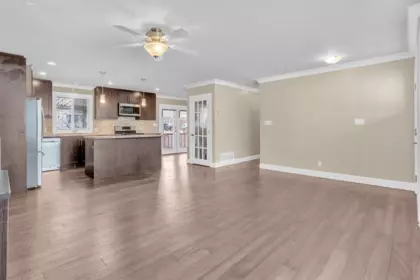 Kitchen Island Photo of 14682 111 Avenue, Surrey, BC
