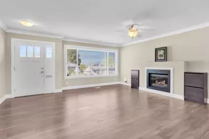 Primary Bathroom Photo of 14682 111 Avenue, Surrey, BC