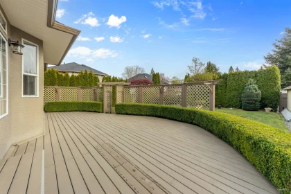 Hot Tub / Spa Photo of 15788 92a Avenue, Surrey, BC