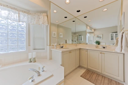 Mudroom Photo of 15788 92a Avenue, Surrey, BC