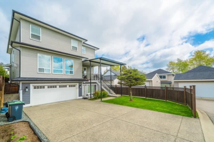 Swimming Pool Photo of 20576 70 Avenue, Langley, BC