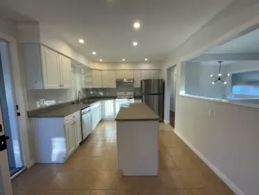 Kitchen Island Photo of 1570 Sperling Avenue, Burnaby, BC