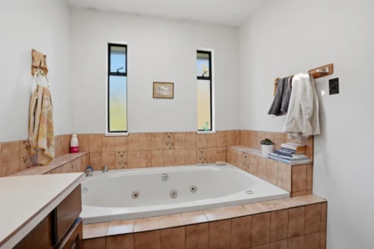Hot Tub / Spa Photo of 20660 46a Ave Avenue, Langley, BC
