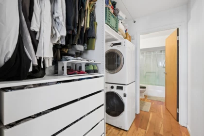 Powder Room Photo of 321 2556 E Hastings Street, Vancouver, BC
