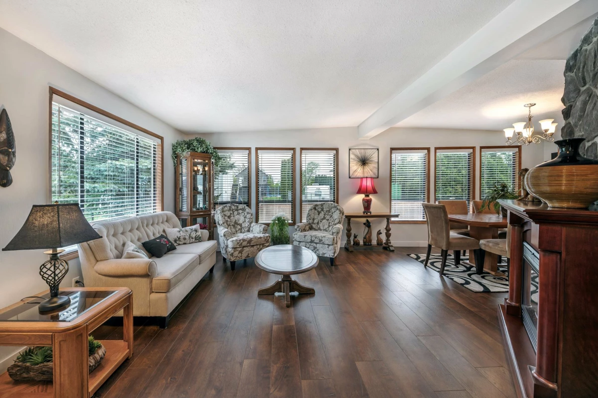 Dining Area Photo of 240 27111 Avenue, Langley, BC