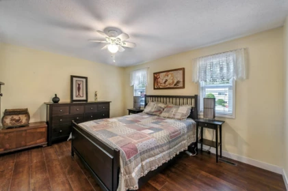 Hallway Photo of 240 27111 Avenue, Langley, BC