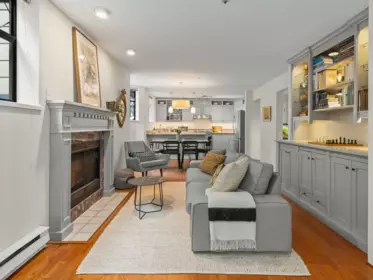 Basement Recreation Room Photo of 232 W 14th Avenue, Vancouver, BC