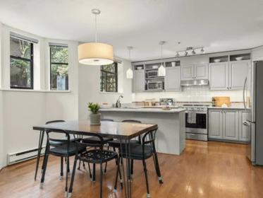 Kitchen Photo of 232 W 14th Avenue, Vancouver, BC