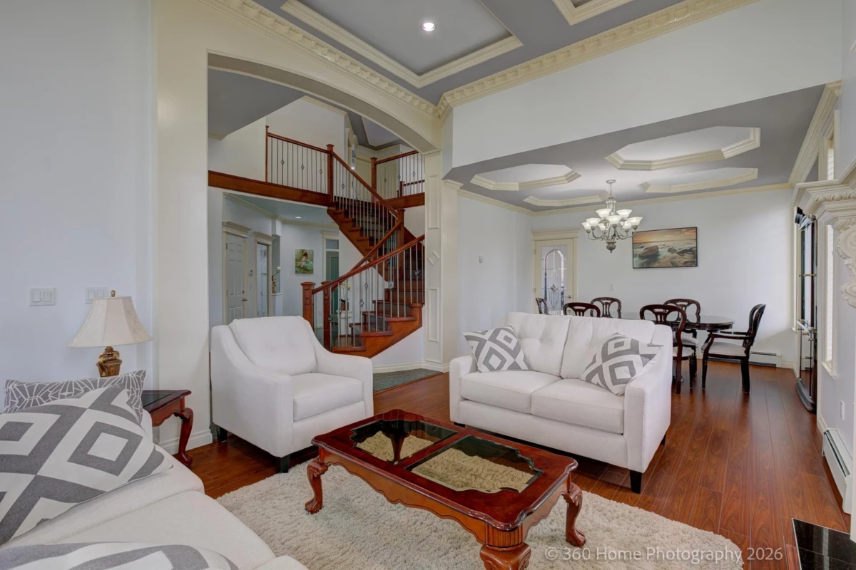 Dining Area Photo of 14995 71 Avenue, Surrey, BC