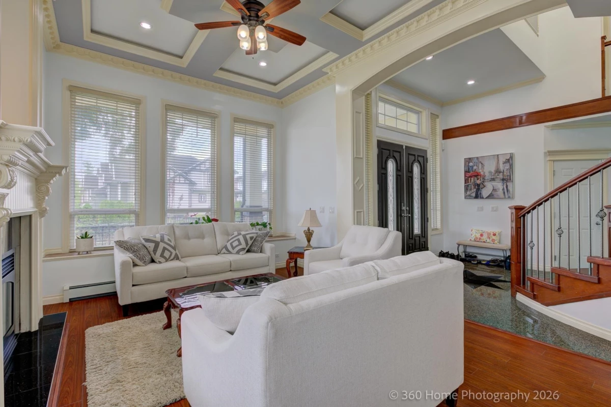 Living Room Photo of 14995 71 Avenue, Surrey, BC
