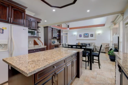 Basement Recreation Room Photo of 14995 71 Avenue, Surrey, BC