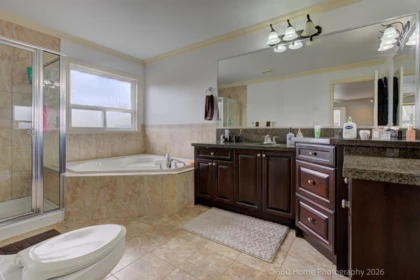 Hallway Photo of 14995 71 Avenue, Surrey, BC