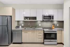 211 13768 108 Avenue, Surrey, BC