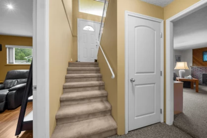 Basement Recreation Room Photo of 20128 43 Avenue, Langley, BC