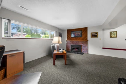 Entry Foyer Photo of 20128 43 Avenue, Langley, BC