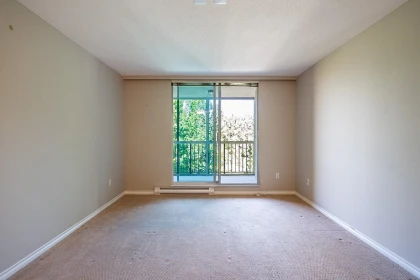 Powder Room Photo of 311 12148 224 Street, Maple Ridge, BC
