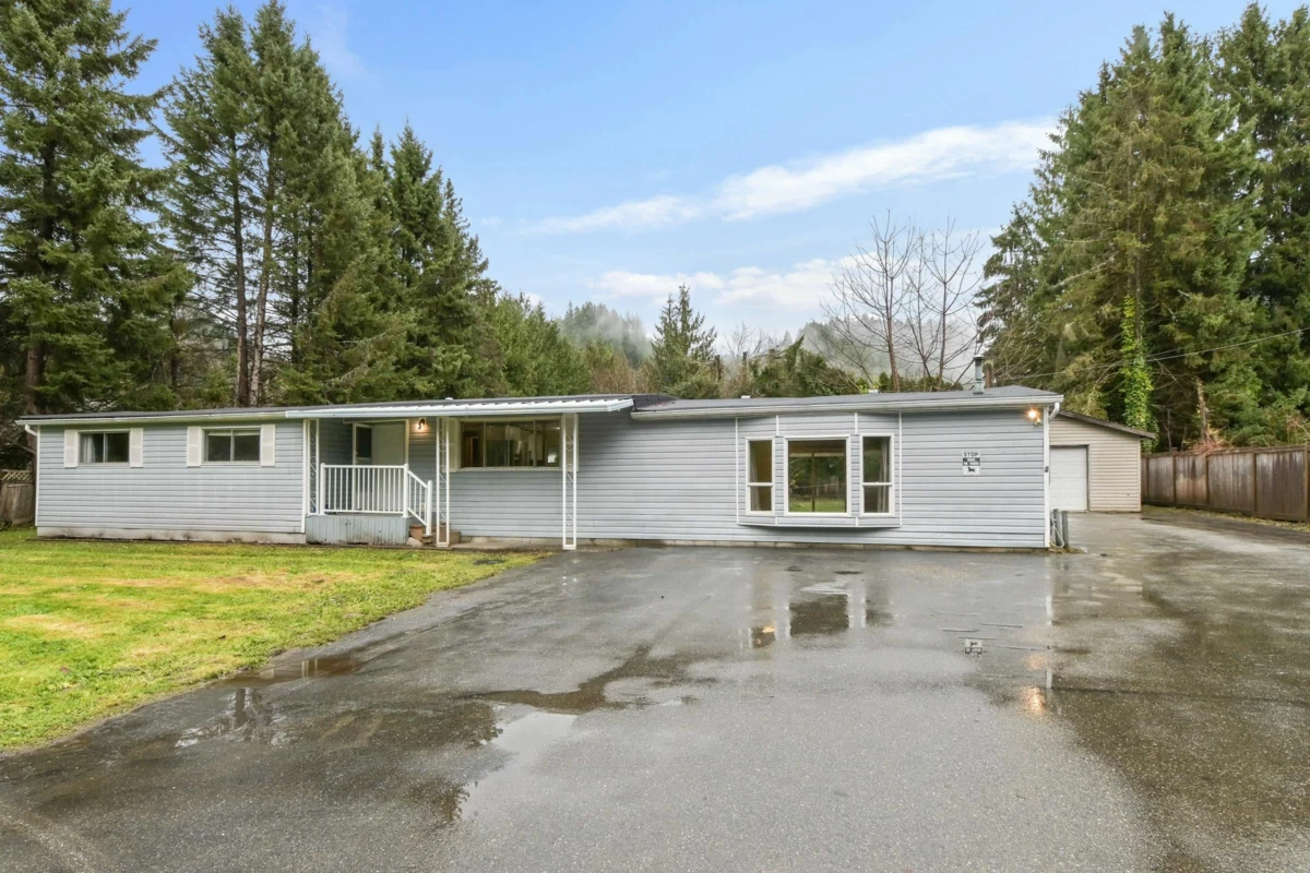 Exterior Front Photo of 1 49011 Sheldon Road, Sardis - Chwk River Valley, BC