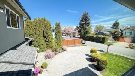 Kitchen Photo of 10571 Trepassey Drive, Richmond, BC