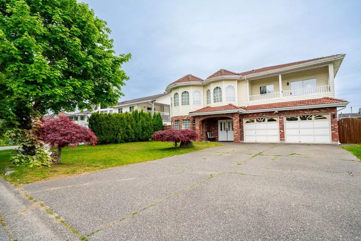 Exterior Rear Photo of 12276 75a Avenue, Surrey, BC