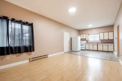 Swimming Pool Photo of 12276 75a Avenue, Surrey, BC