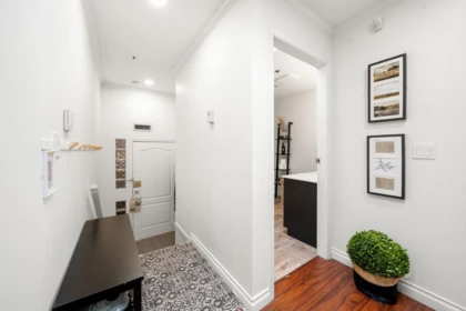 Hot Tub / Spa Photo of 305 1318 W 6th Avenue, Vancouver, BC