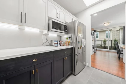 Powder Room Photo of 305 1318 W 6th Avenue, Vancouver, BC