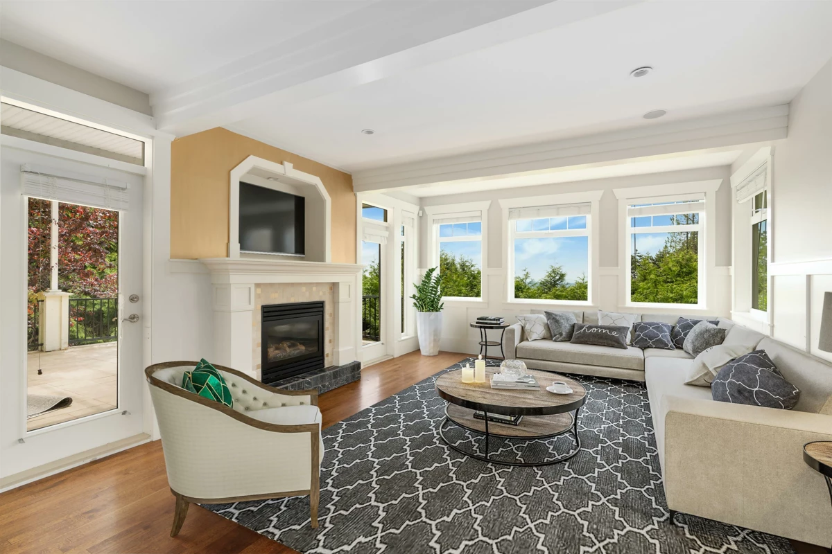 Dining Area Photo of 1109 Highland Drive, West Vancouver, BC