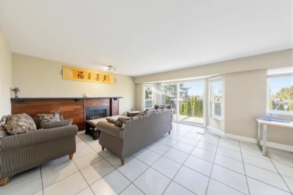 Breakfast Nook Photo of 7763 Hazelmere Street, Burnaby, BC
