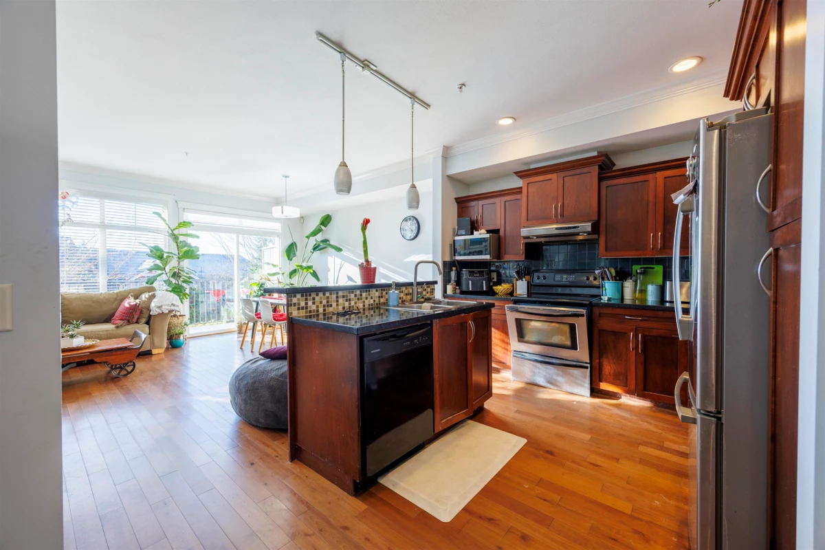 Dining Area Photo of 3 11282 Cottonwood Drive, Maple Ridge, BC