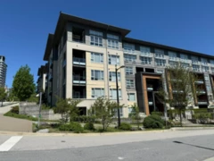 518 9877 University Crescent, Burnaby, BC
