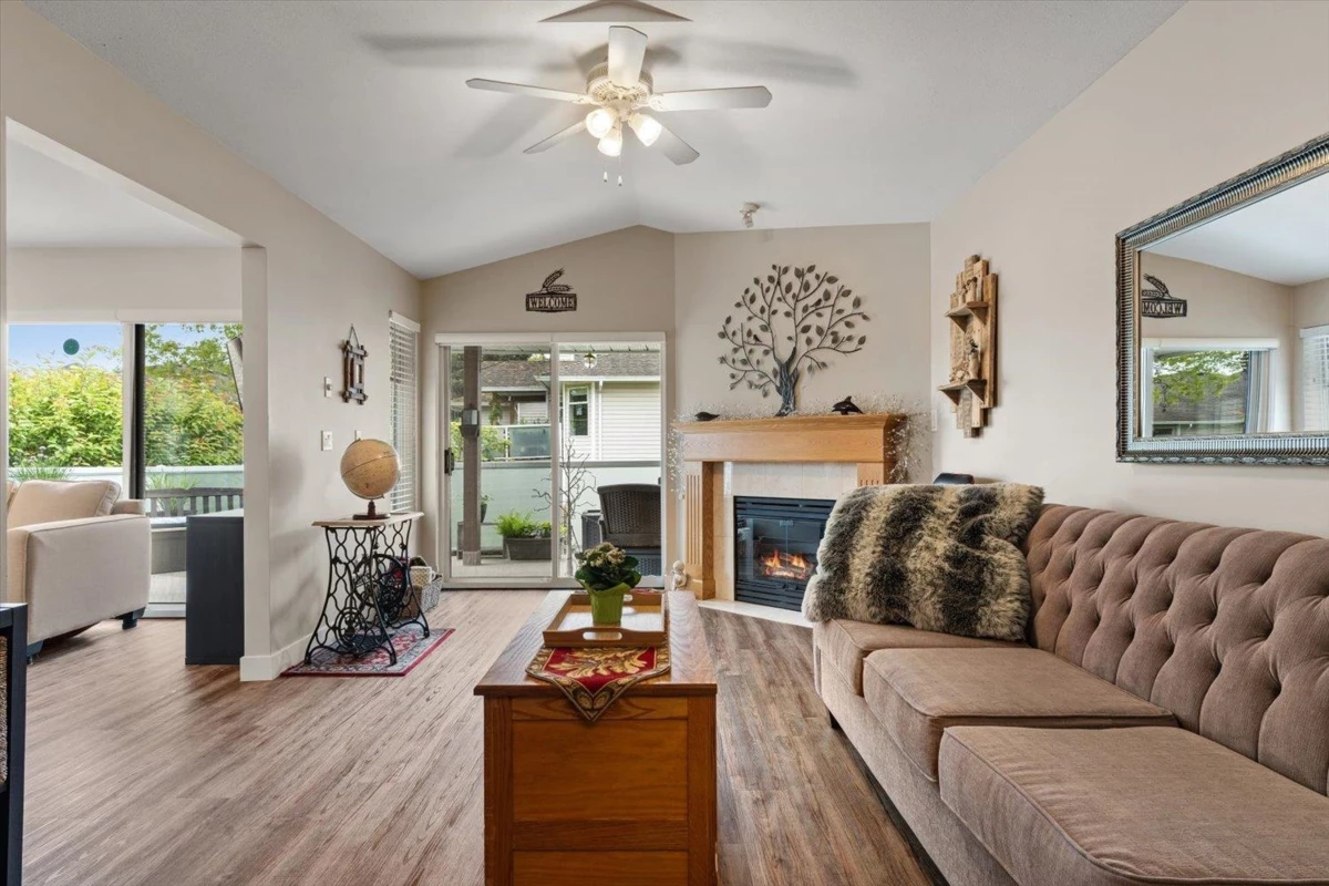 Dining Area Photo of 217 6875 121 Street, Surrey, BC