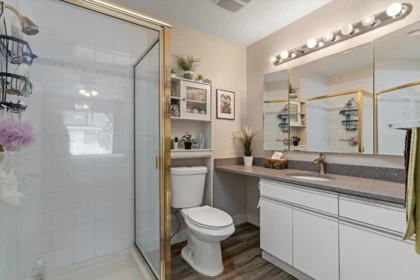 Entry Foyer Photo of 217 6875 121 Street, Surrey, BC